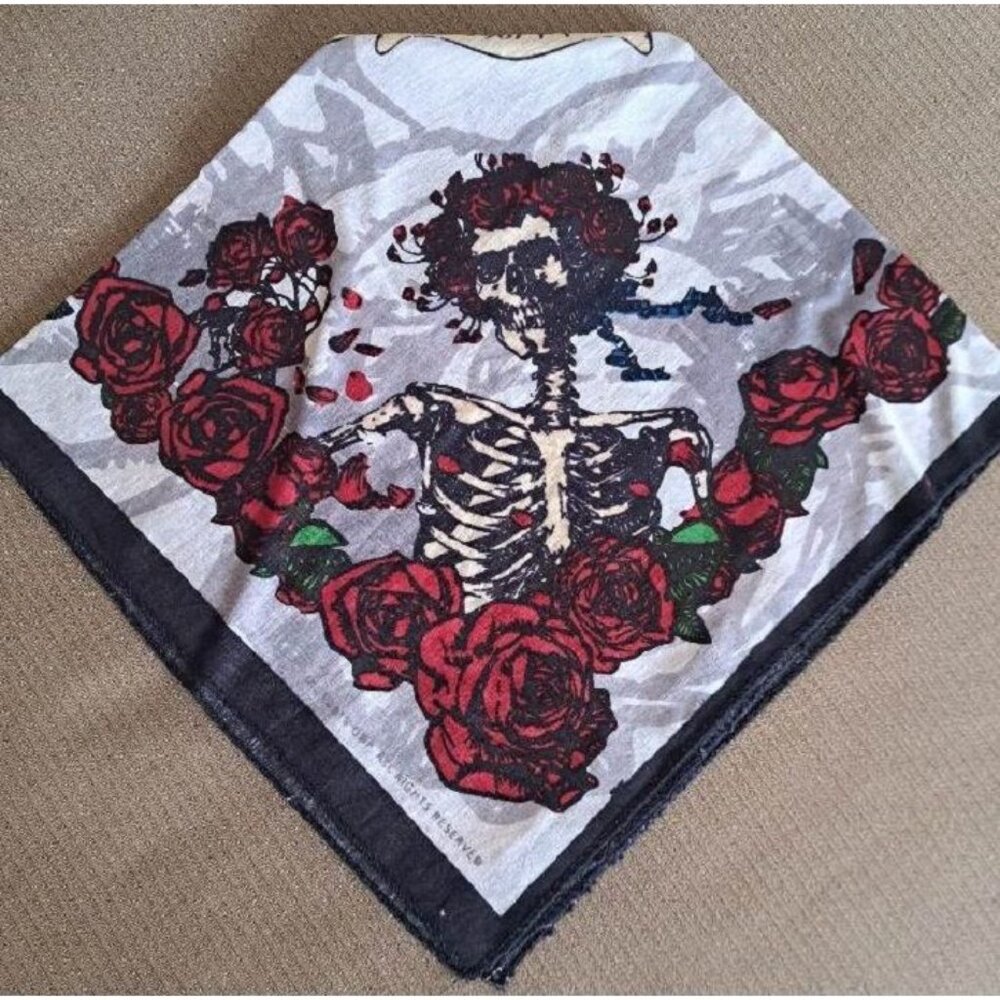 New Bertha Skeleton Grateful Dead Bandana Deadhead Headband Mask Skull Roses NWT - Picture 2 of 3